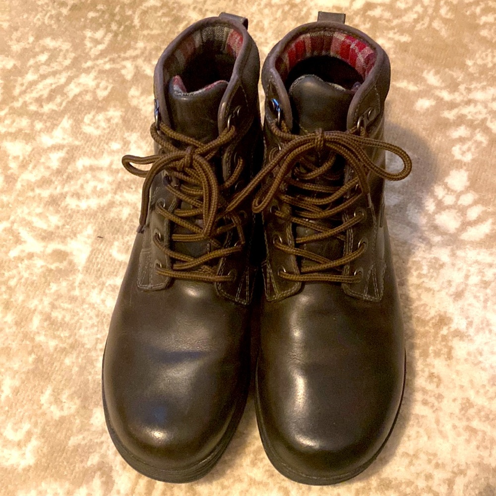 ABEO hikers.  Worn 1 time.  Clean, warm, and ready